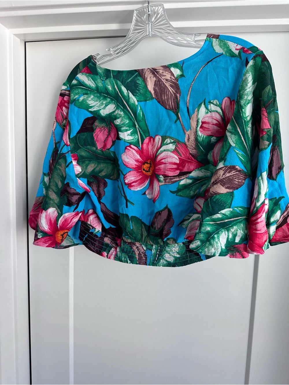 Express Blue Tropical Floral Ruffle sleeve Crop Top - Picture 3 of 4
